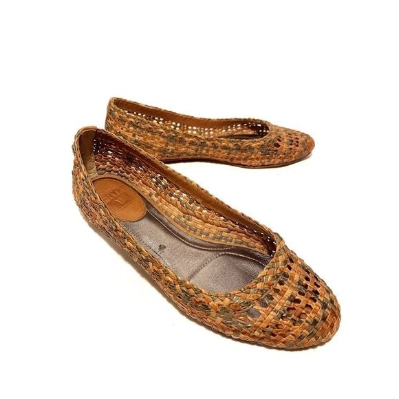 Frye “Emma” Flats    - Picture 4 of 12
